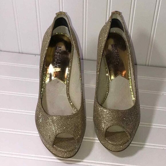 Michael Kors Gold Pumps Size 8 - Picture 6 of 6